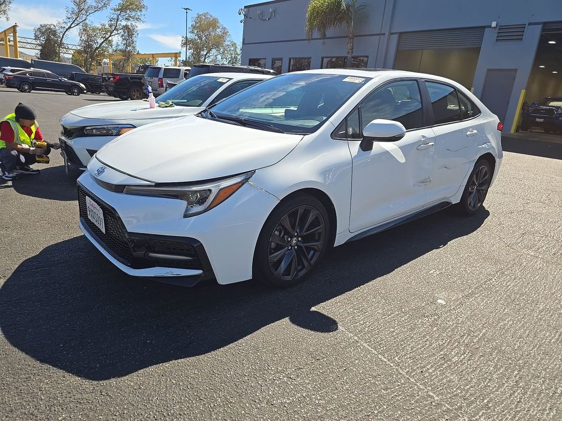 2024 TOYOTA 12 Series
