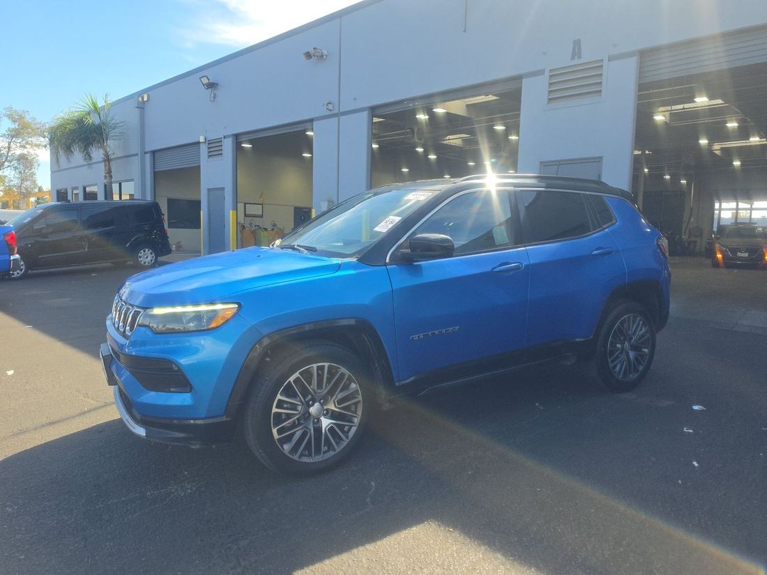 2023 JEEP Limited