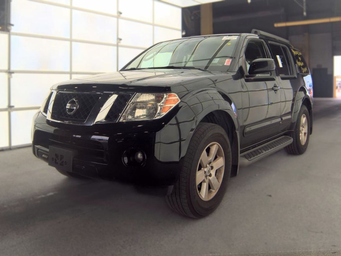 2011 NISSAN Pathfinder