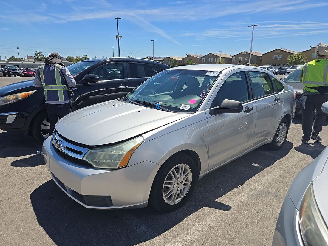 2011 FORD SE