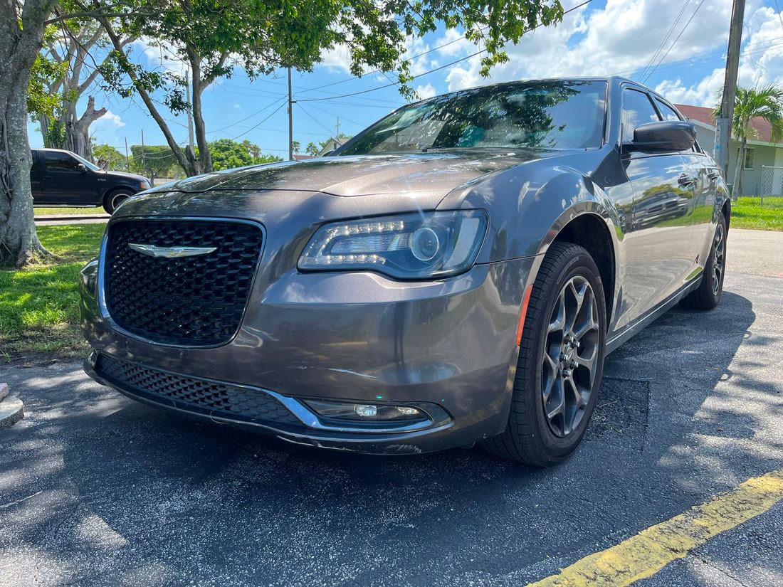 2019 Chrysler 300S
