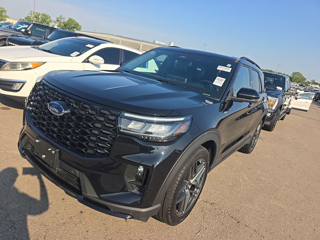 2025 FORD ST-Line