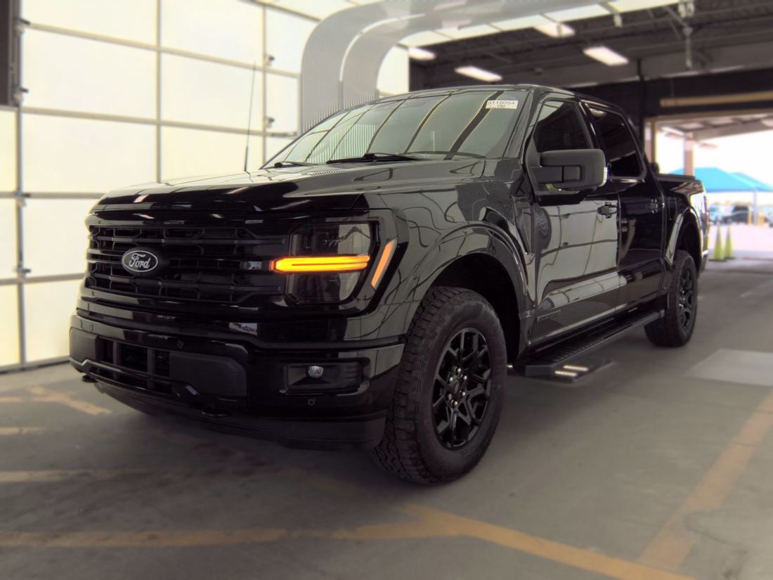 2024 FORD XLT