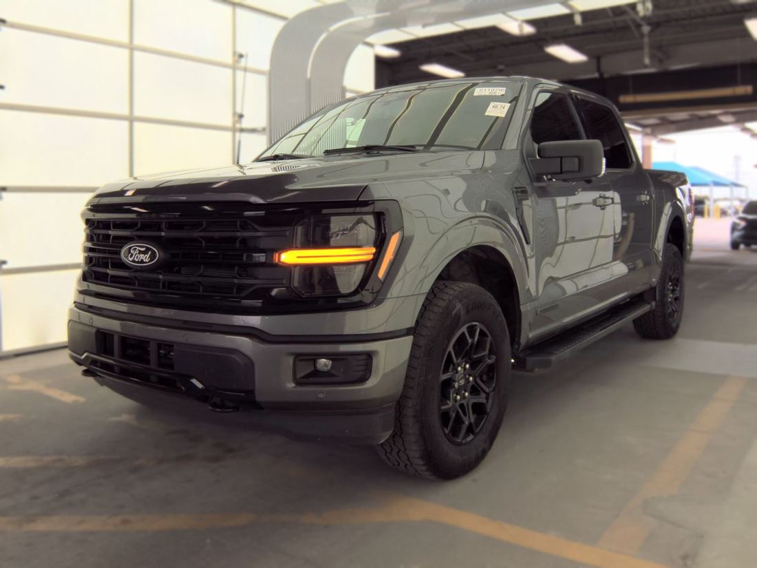 2024 FORD XLT