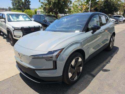 2025 Volvo Plus