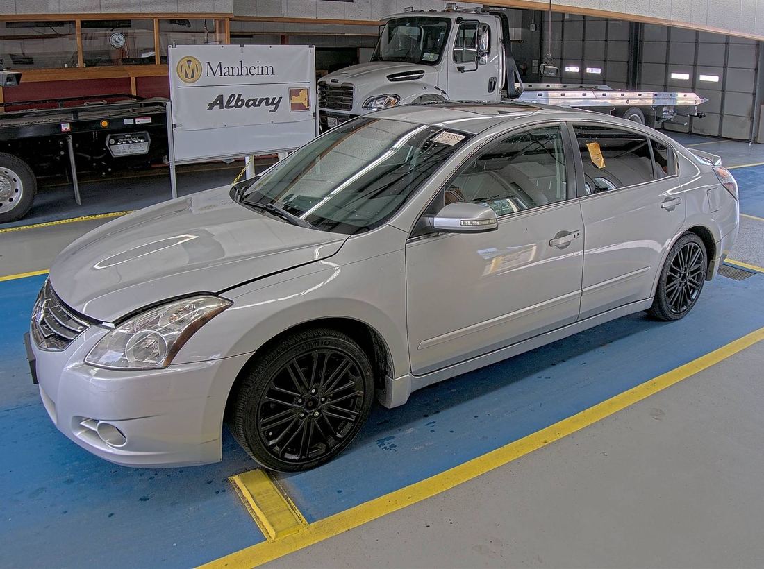 2012 NISSAN Altima