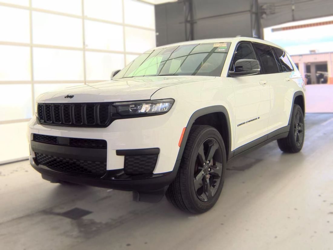 2023 JEEP Laredo, Altitude