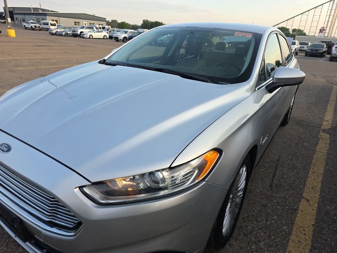 2014 FORD S