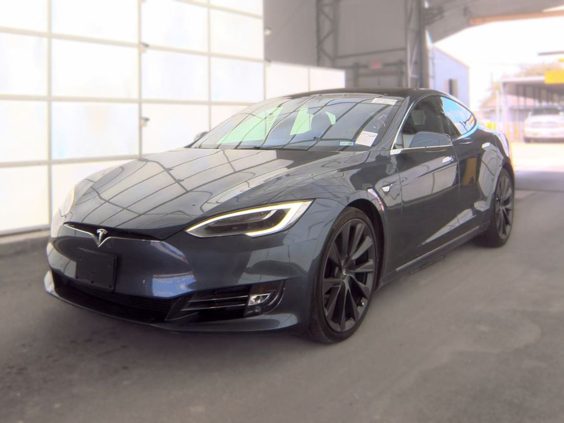 2020 TESLA Model S