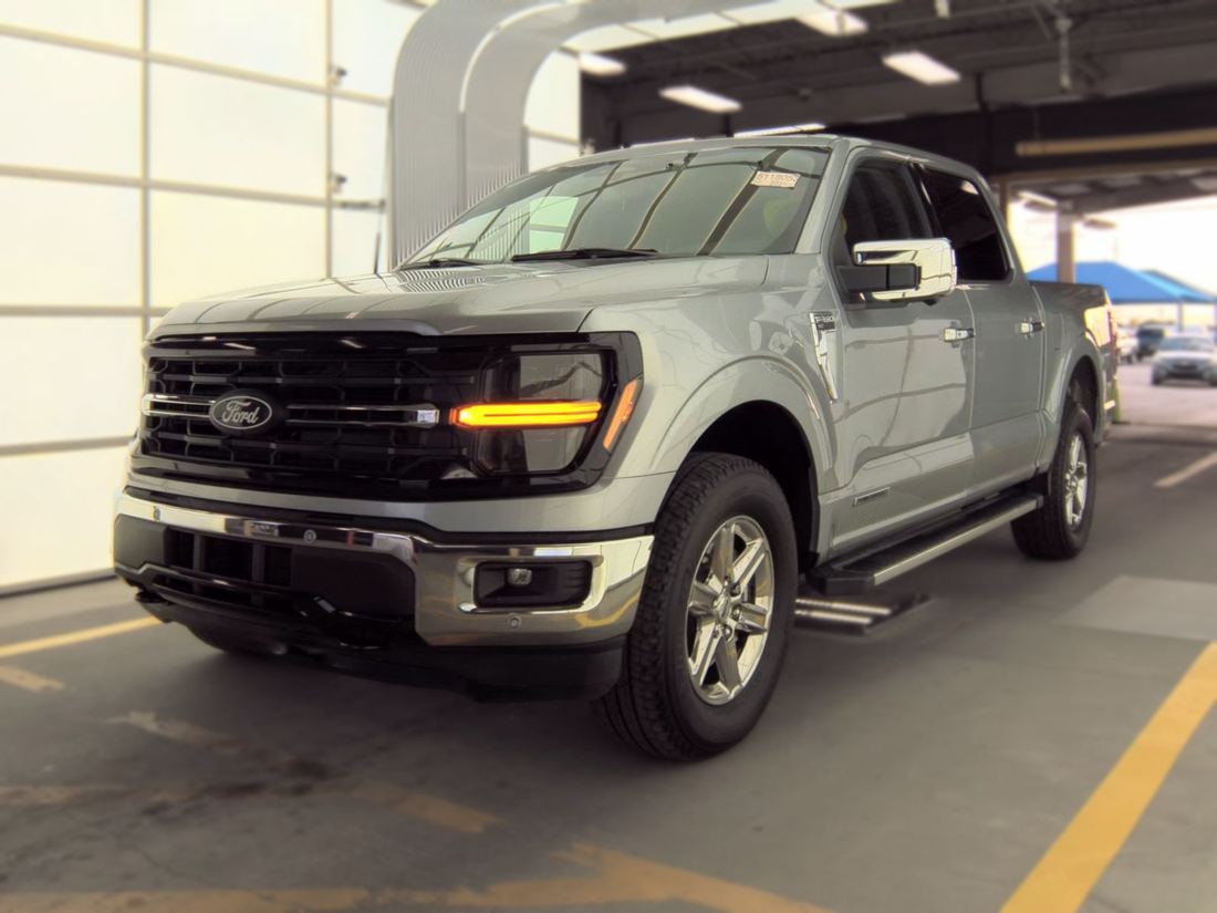 2024 FORD XLT