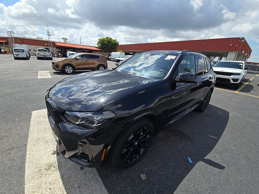 2024 BMW sDrive30i