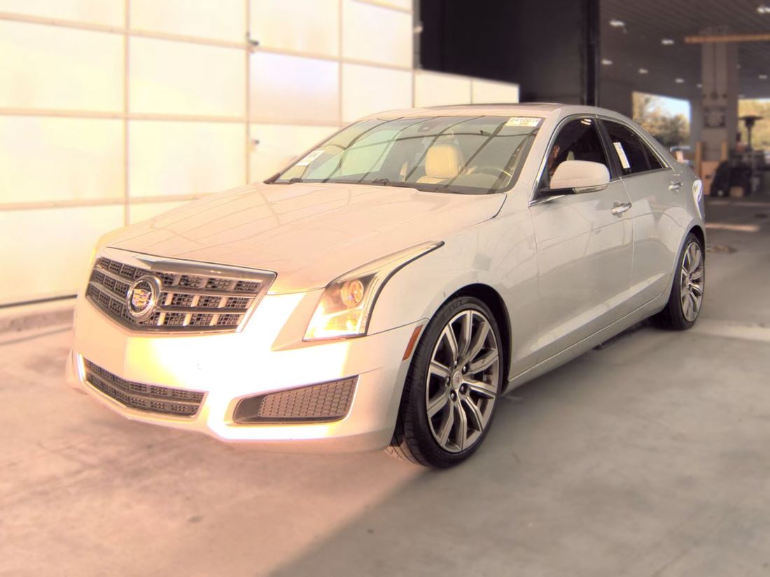 2013 Cadillac Luxury