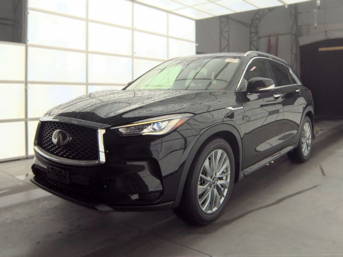 2023 INFINITI Luxe