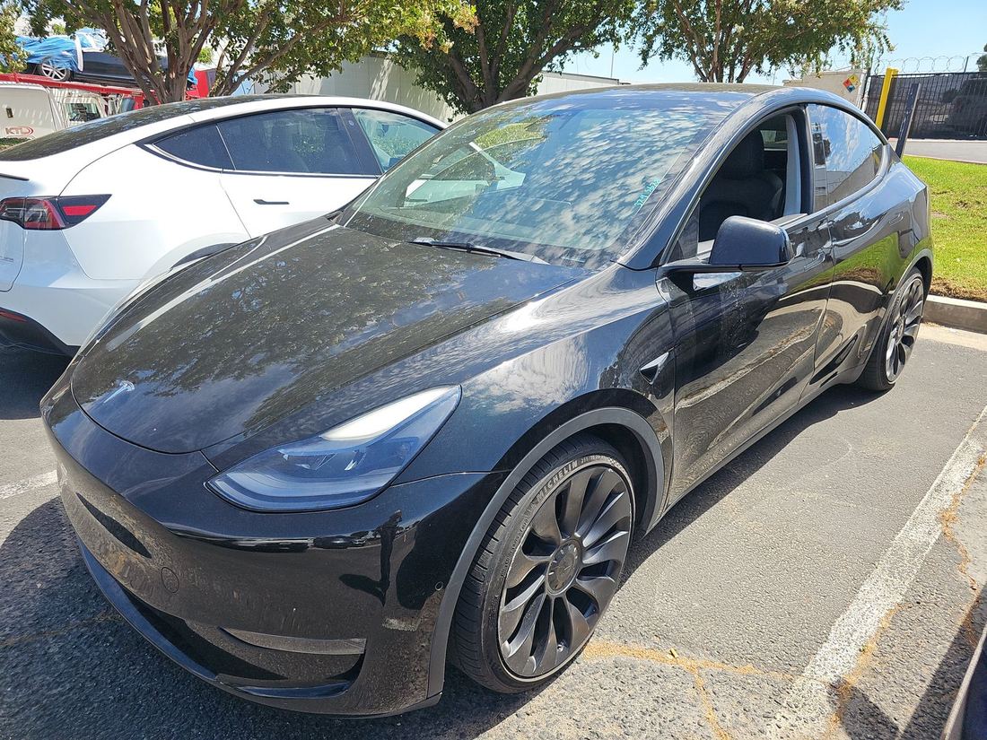 2022 TESLA Model Y