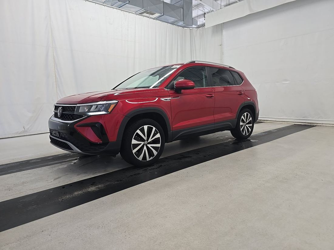 2023 VOLKSWAGEN 4Motion SE w/ Sunroof Pkg.