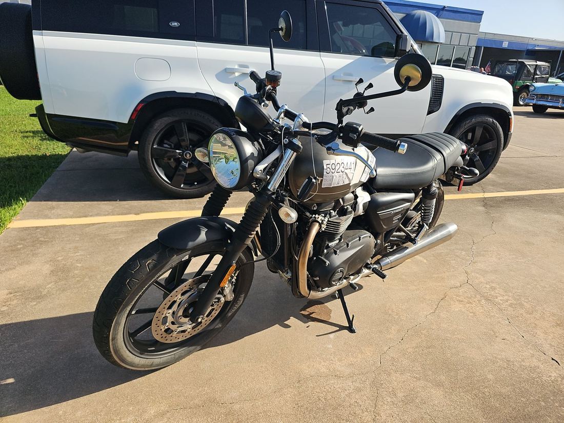 2022 Triumph Street Twin/Street Twin Goldline