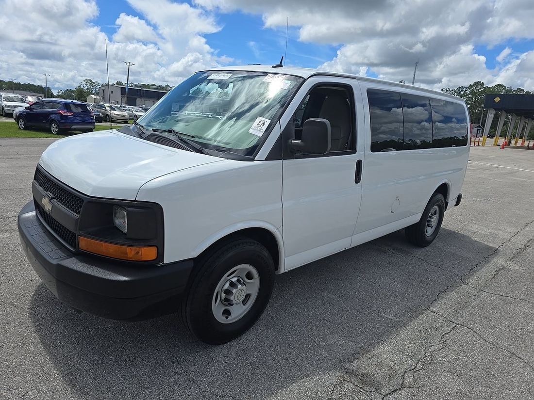 2014 Chevrolet 2500 Passenger