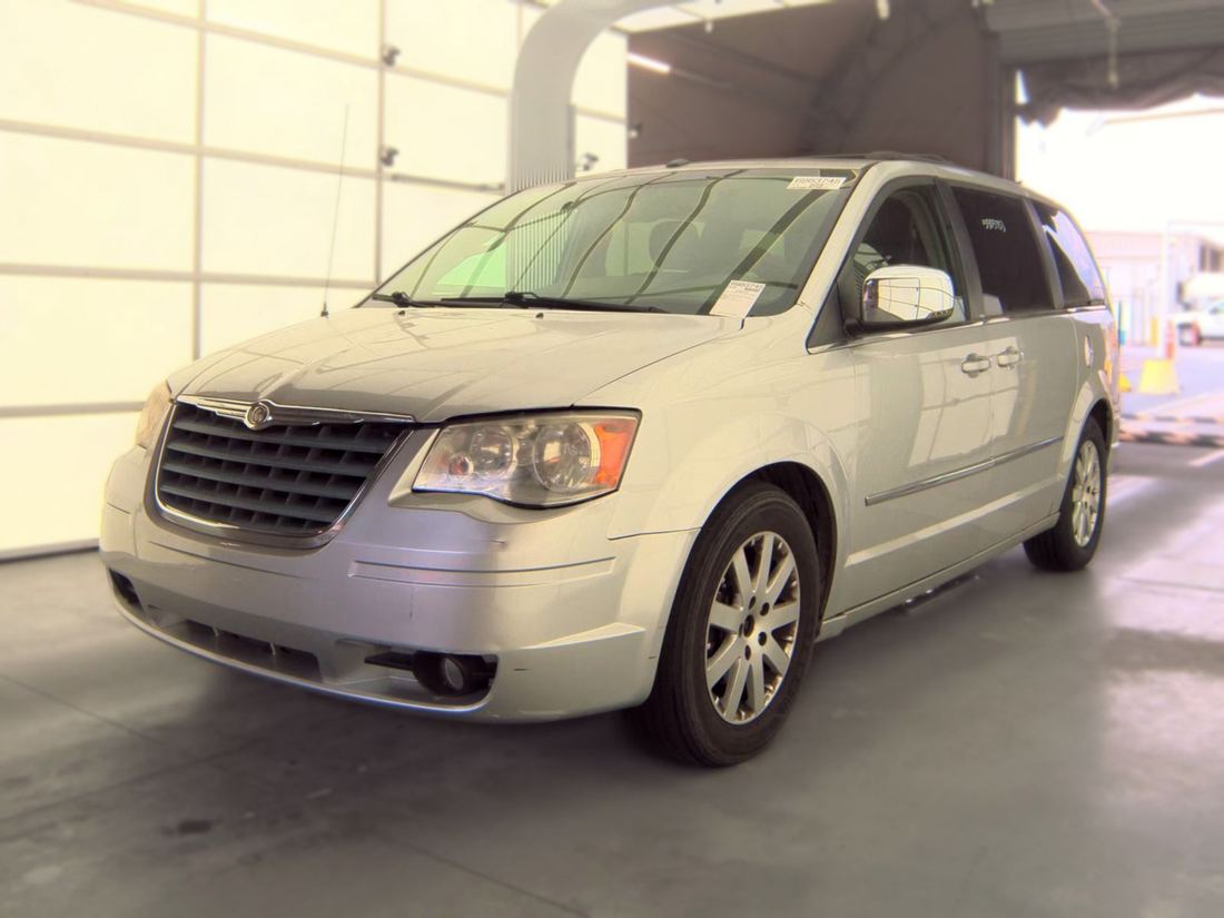 2010 CHRYSLER RT