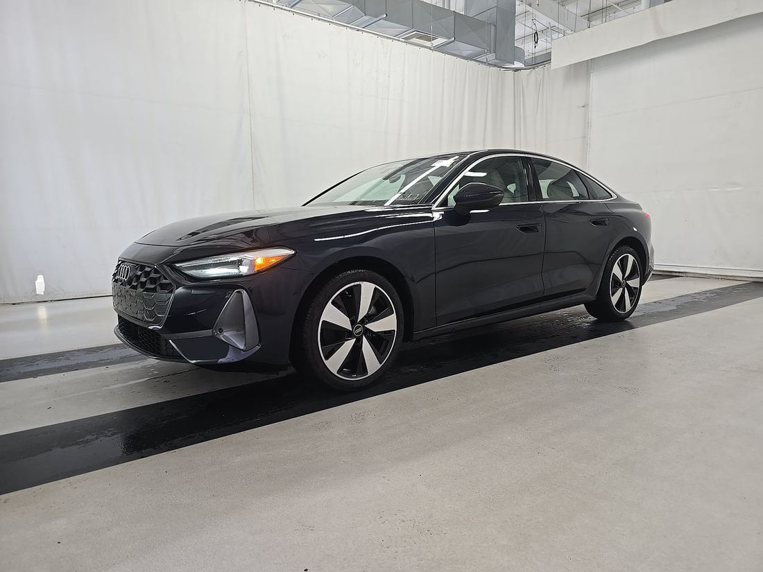 2025 AUDI quattro Premium