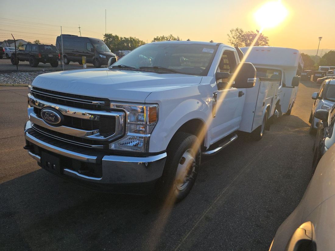 2021 Ford F-Series Super Duty - Dual Rear Wheel