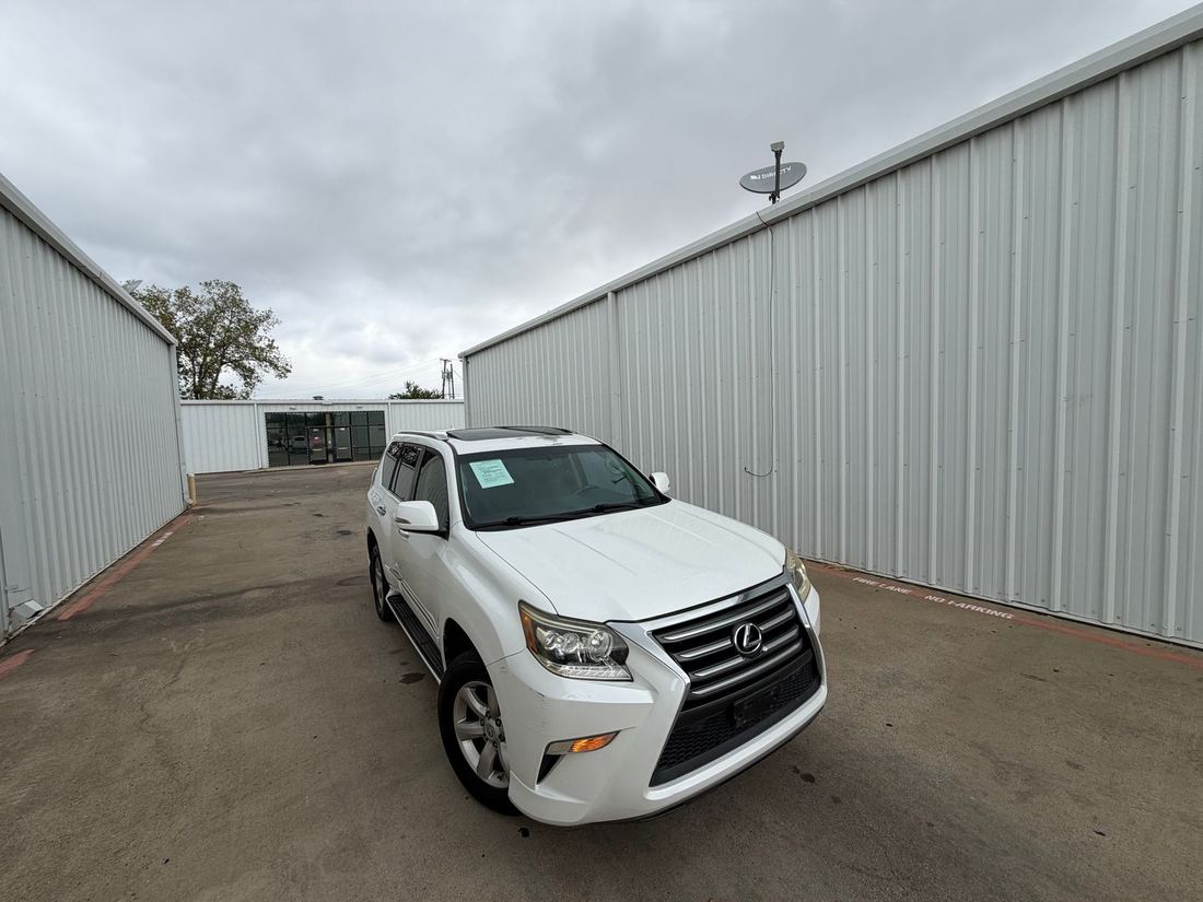 2014 Lexus URJ150L