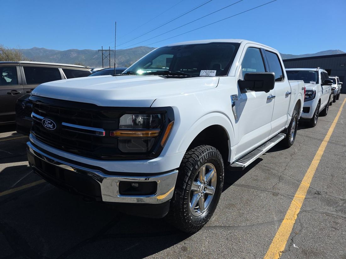 2024 FORD XLT