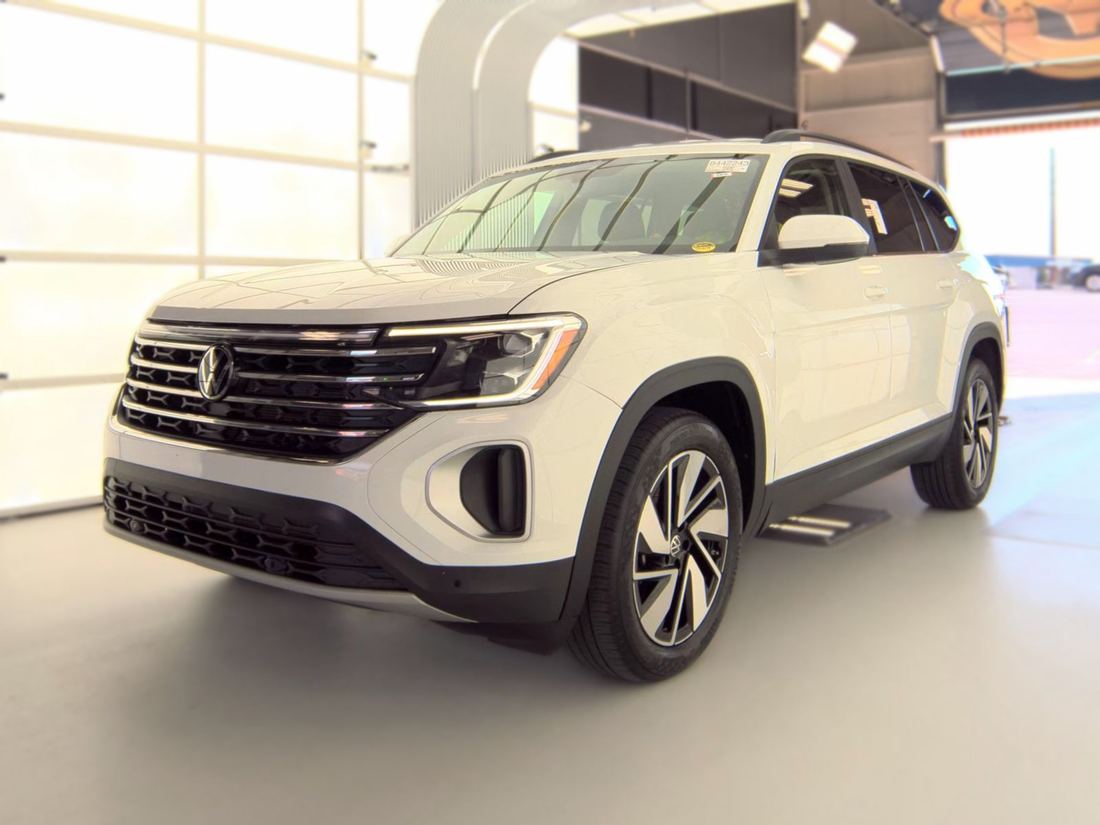 2025 Volkswagen SE