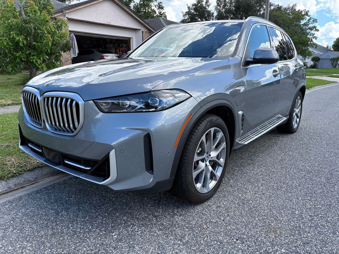 2025 BMW xDrive50e