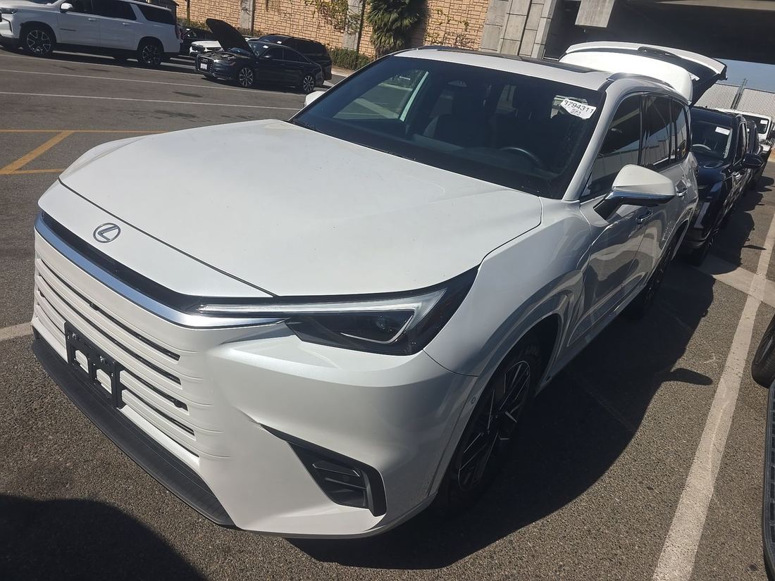 2025 Lexus 10 Series
