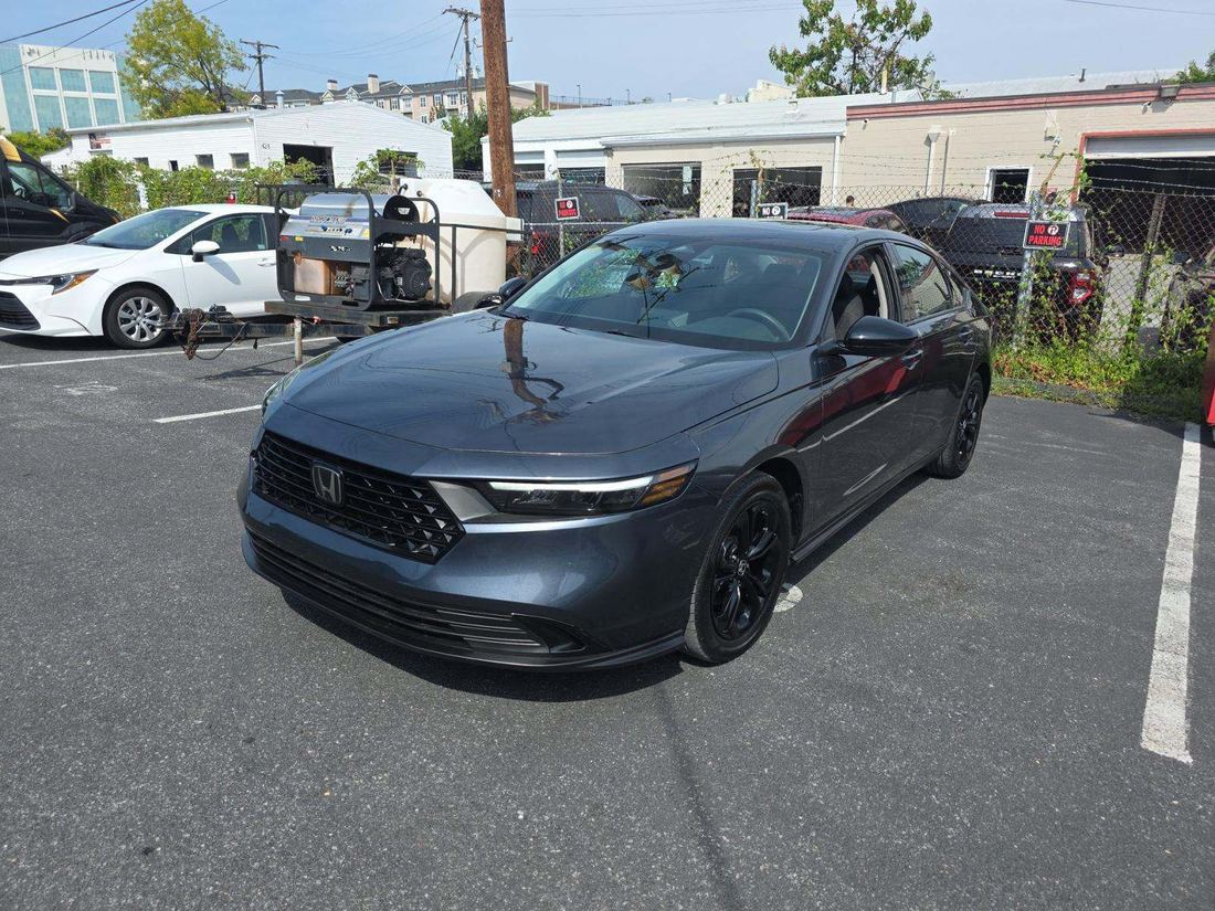 2025 HONDA SE