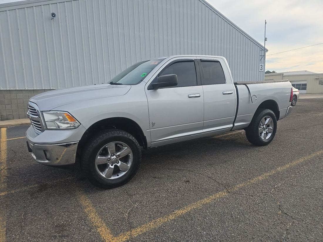 2016 Ram SLT