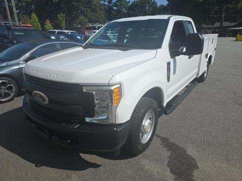 2017 Ford Super Duty - Single Rear Wheel