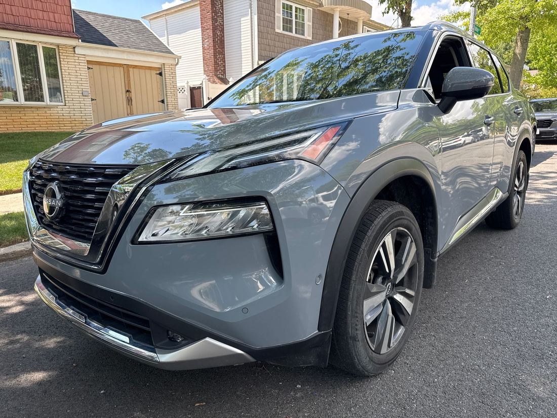 2022 Nissan Platinum