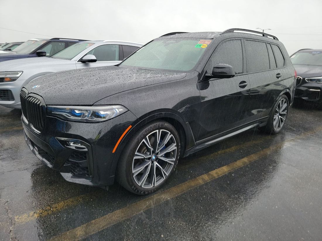 2021 BMW M50i