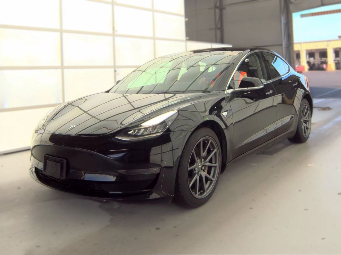 2018 TESLA Model 3