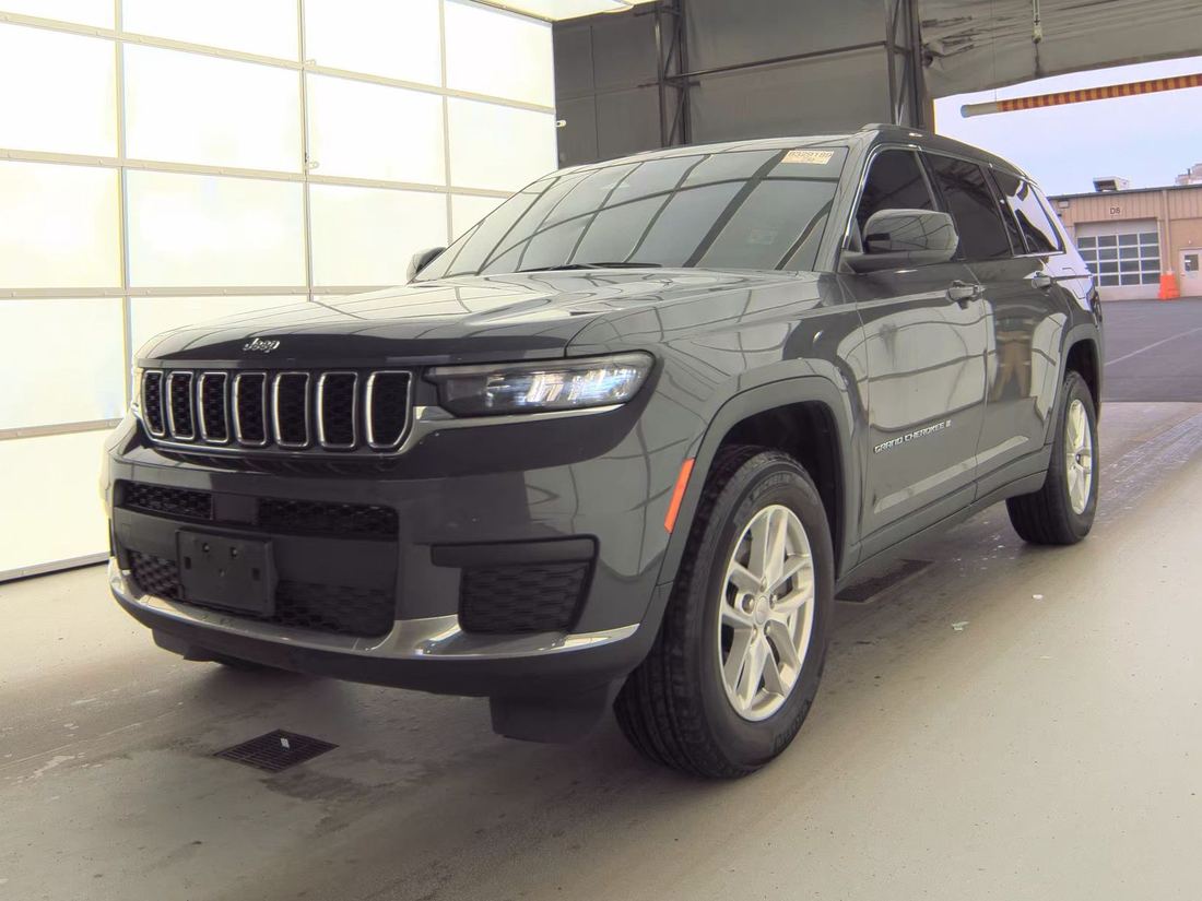 2023 Jeep Laredo, Altitude