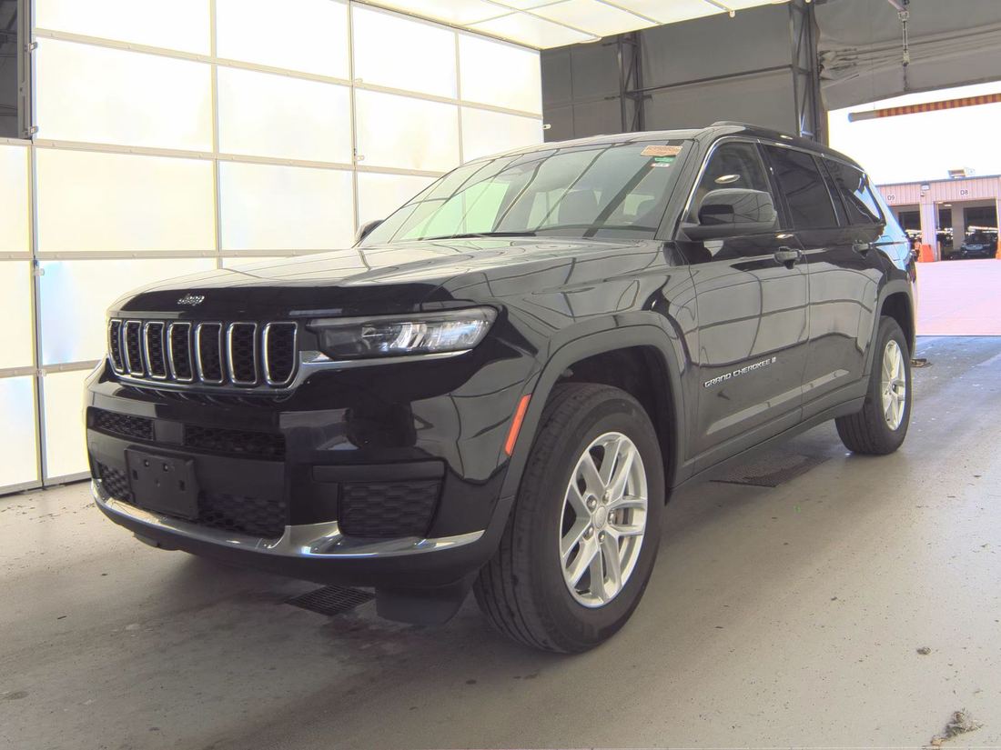 2023 Jeep Laredo, Altitude