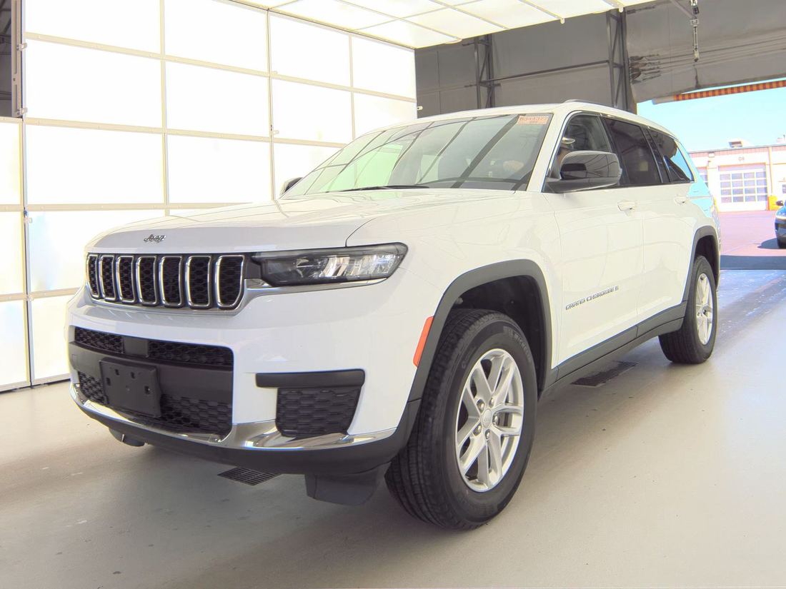 2023 Jeep Laredo, Altitude