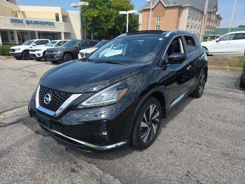 2022 Nissan SL