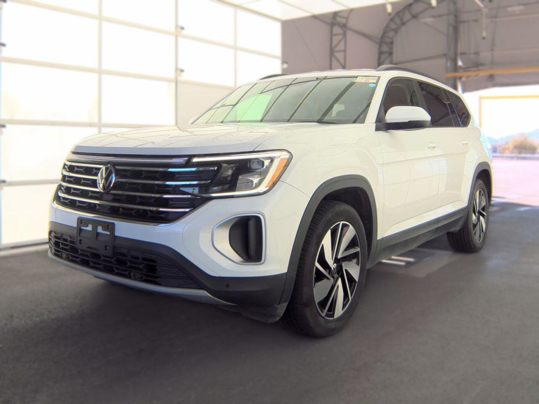 2025 Volkswagen SE