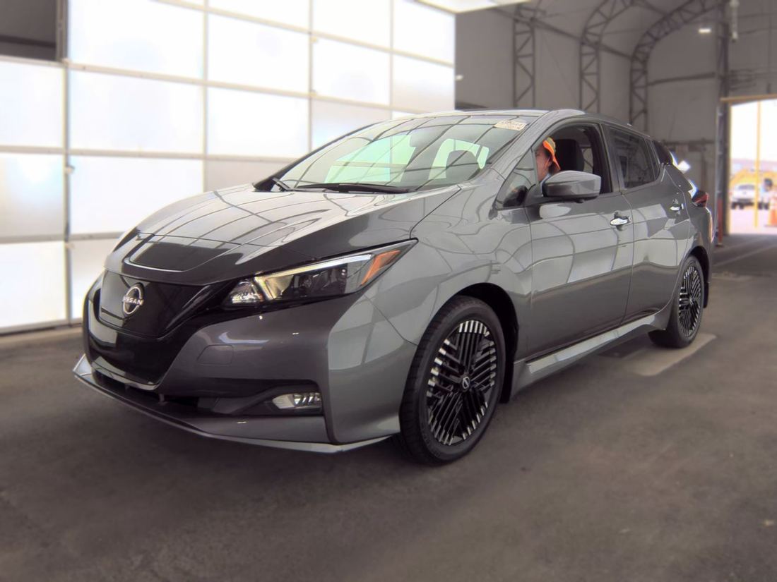 2024 Nissan SV