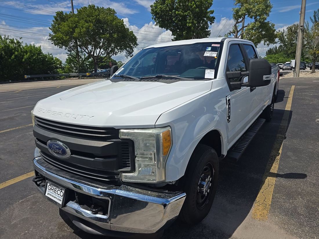 2017 FORD Super Duty - Single Rear Wheel