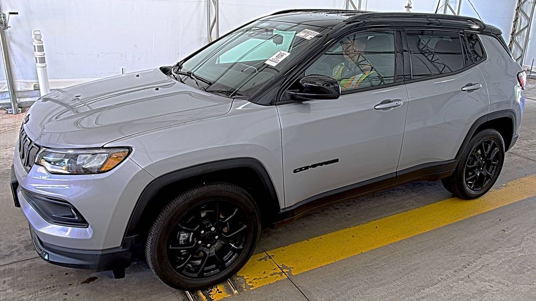 2022 Jeep Longitude, North, Latitude