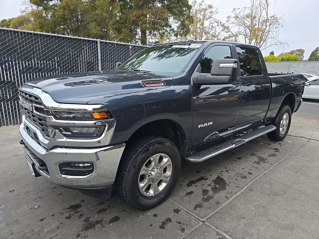 2025 Ram Big Horn/Lonestar