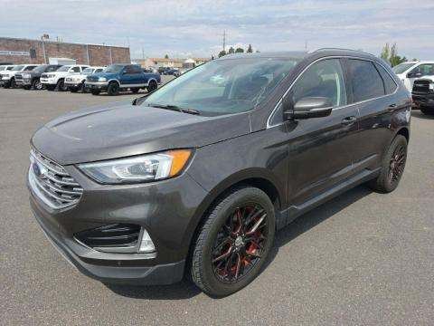 2020 Ford Titanium