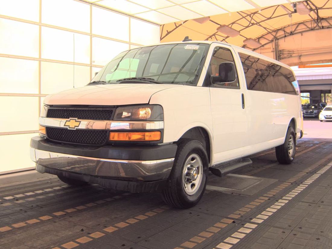 2025 Chevrolet 3500 Passenger