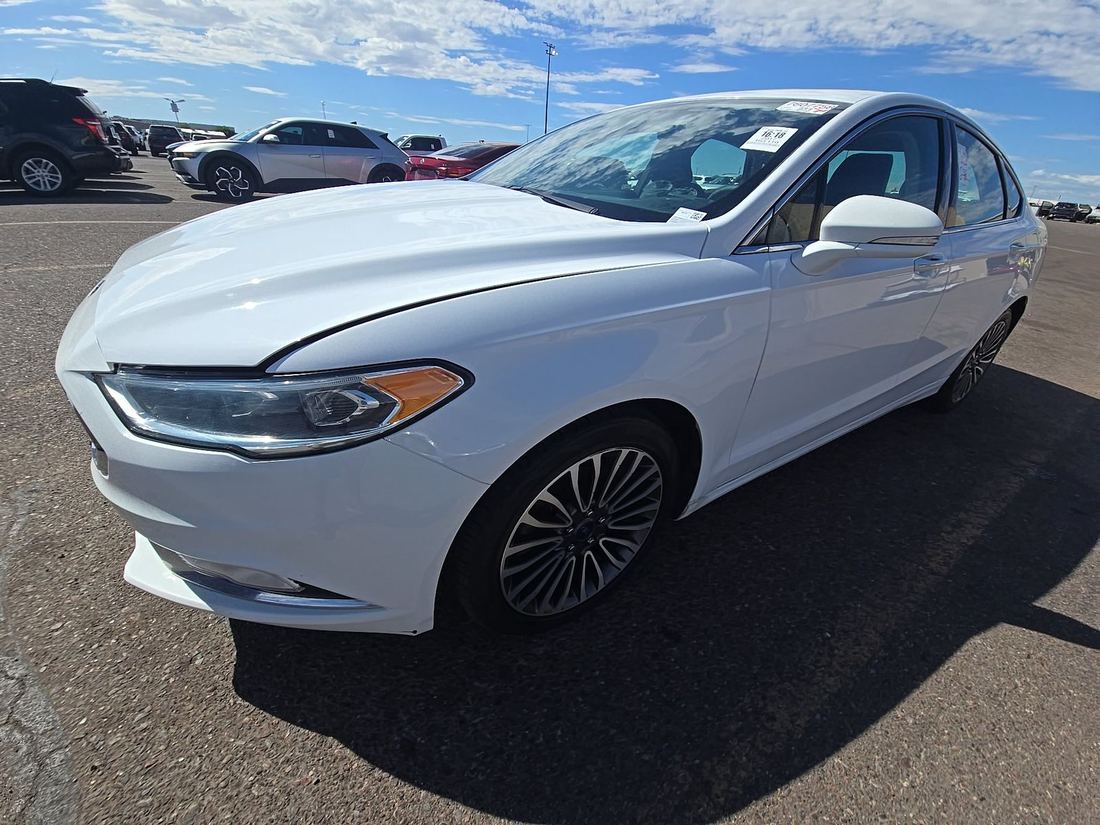 2017 FORD SE