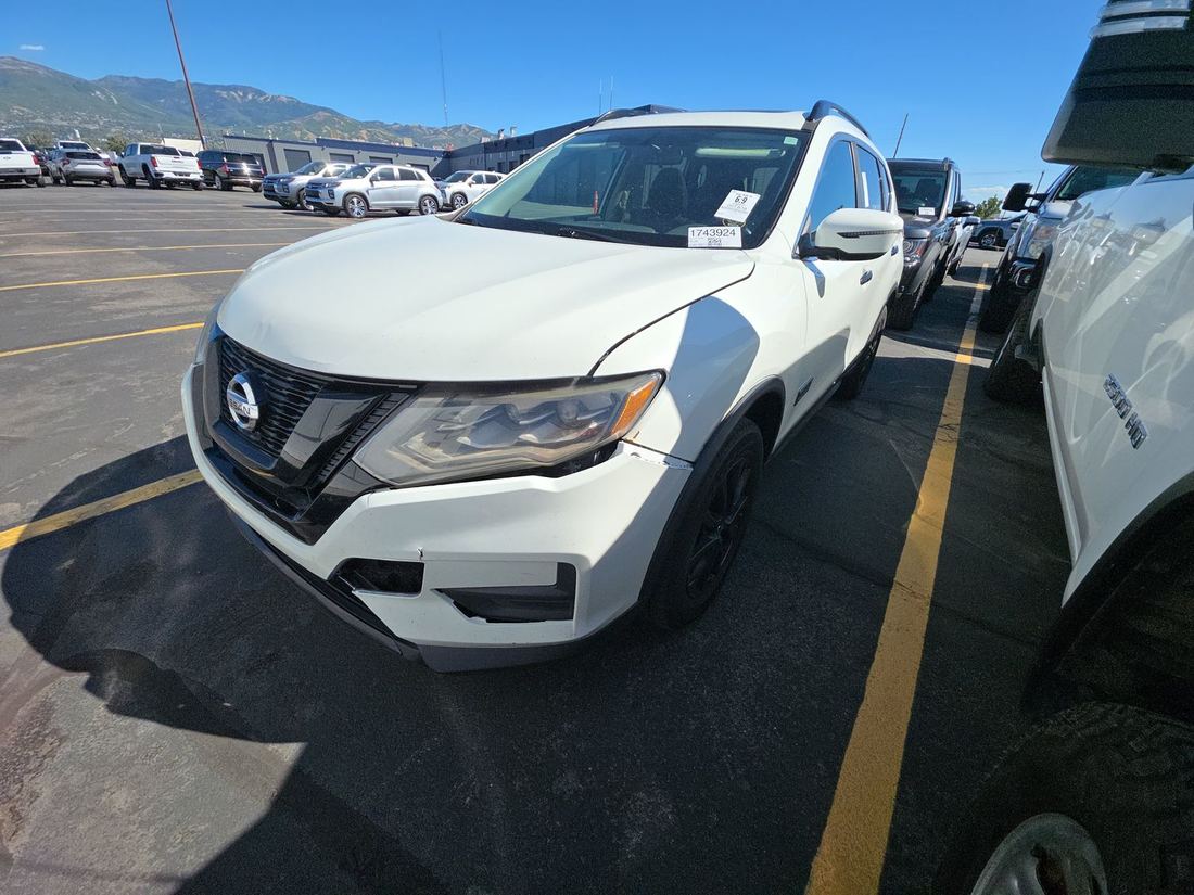 2017 NISSAN Rogue