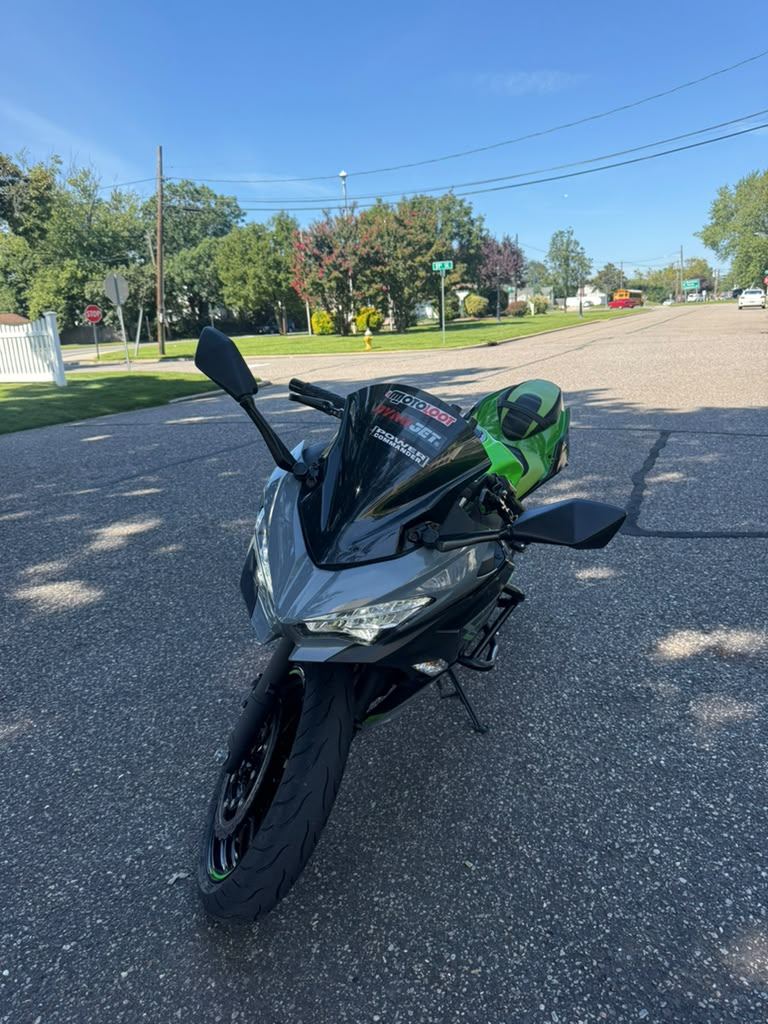 2023 Kawasaki EX400HP
