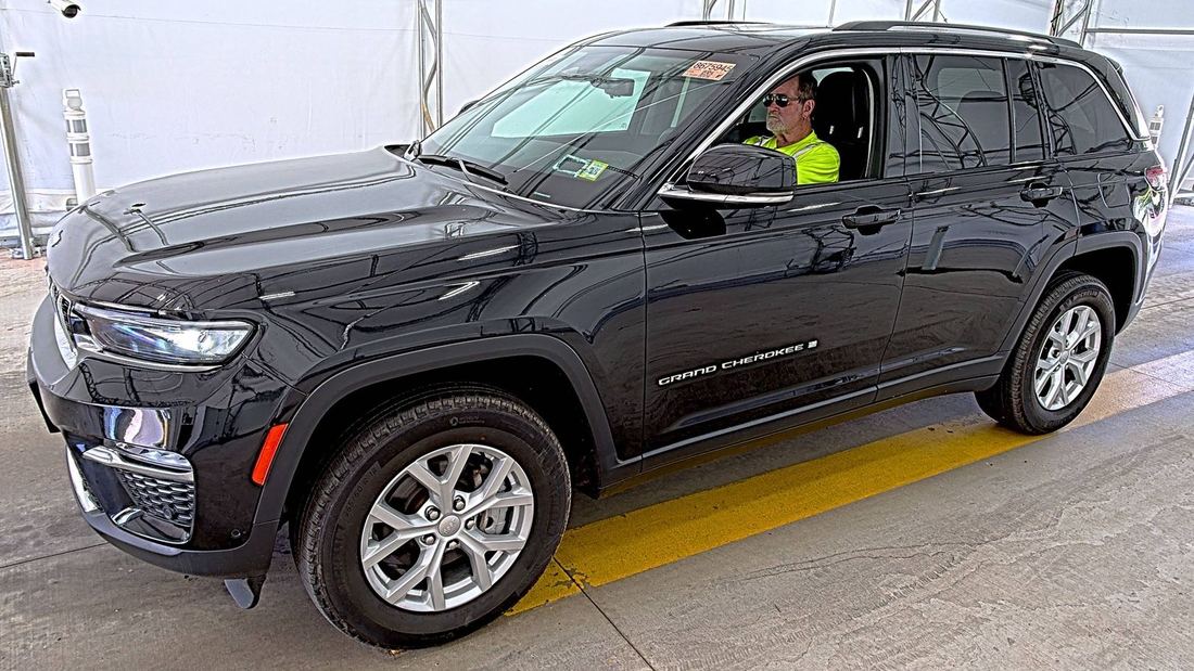 2023 Jeep Limited